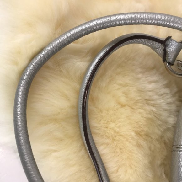 Tignanello silver leather Satchel handbag - Picture 9 of 10